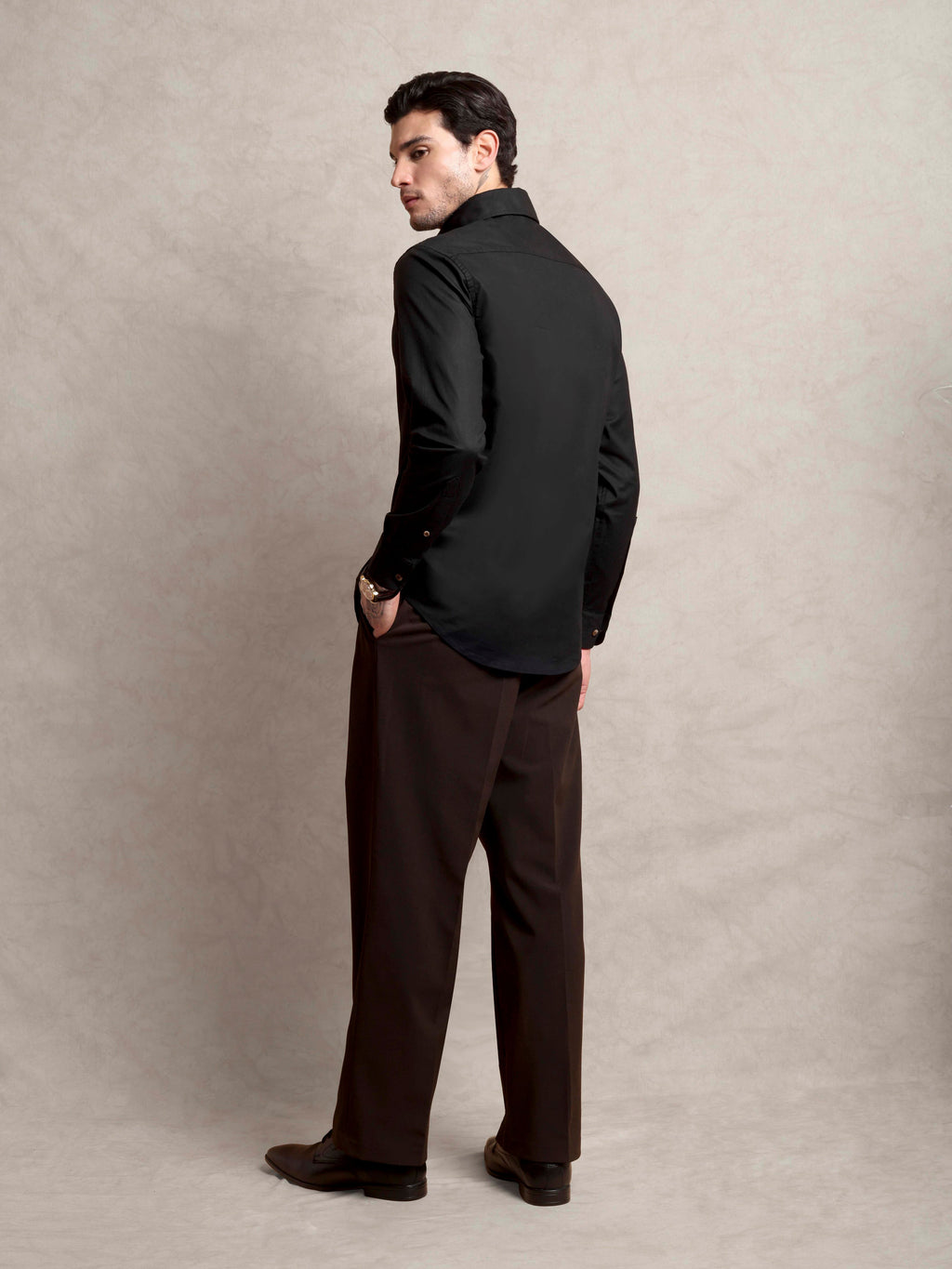 The Rawal: Slim Fit Solid Charcoal Oxford Shirt