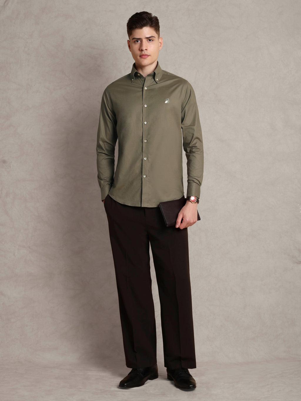 The Rawal: Slim Fit Solid Pista Oxford Shirt
