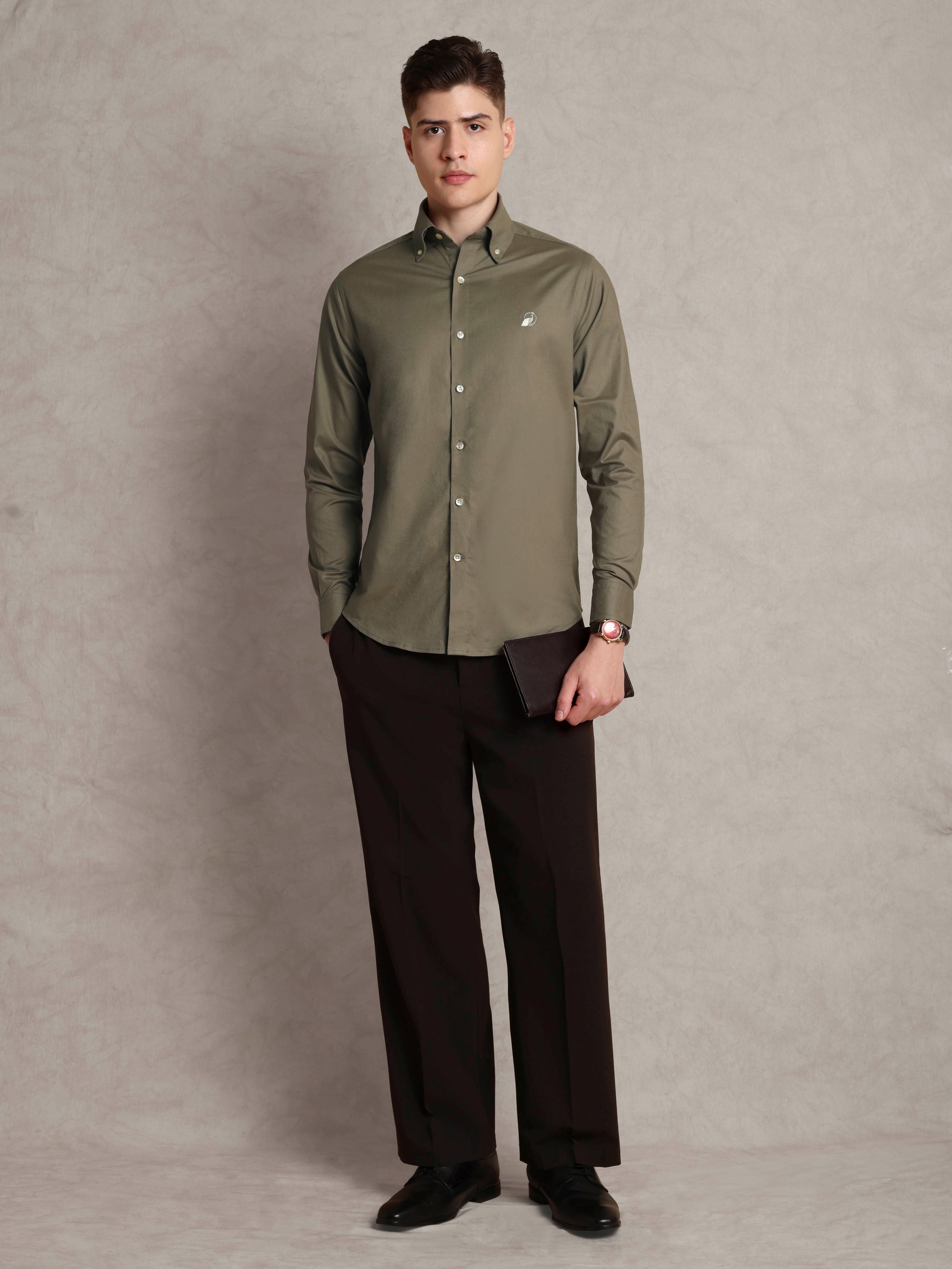 The Rawal: Slim Fit Solid Pista Oxford Shirt