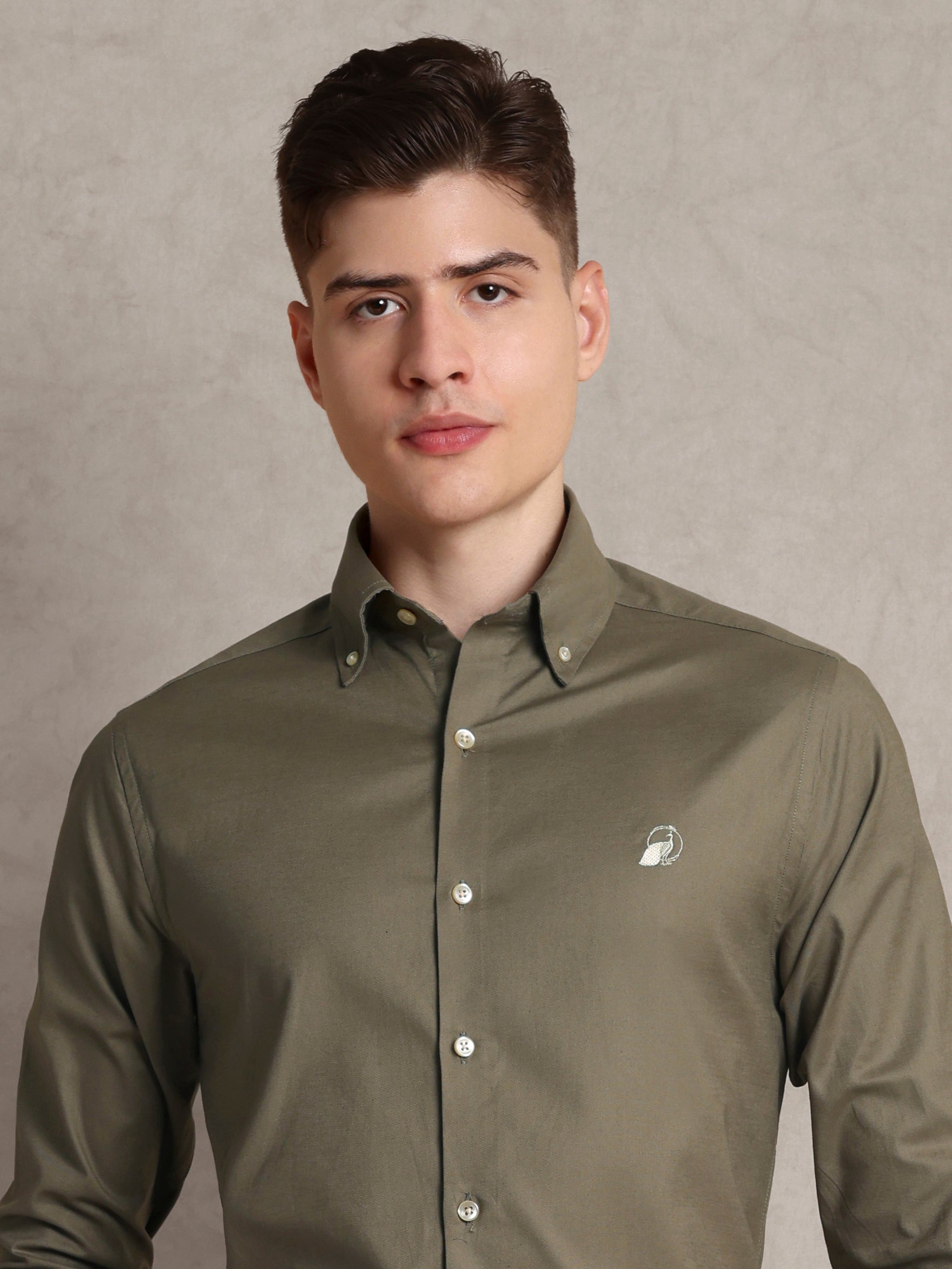 The Rawal: Slim Fit Solid Pista Oxford Shirt