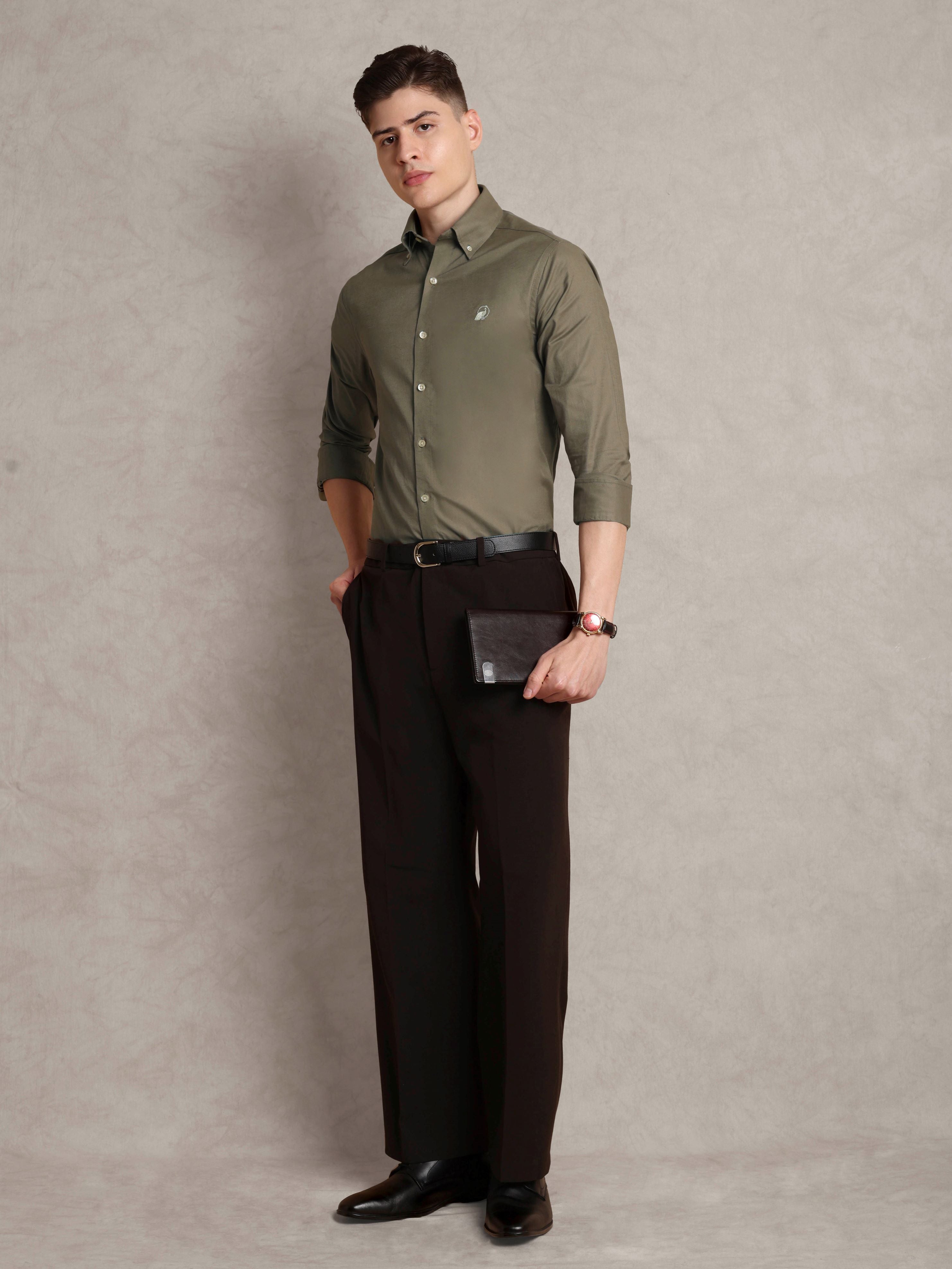 The Rawal: Slim Fit Solid Pista Oxford Shirt